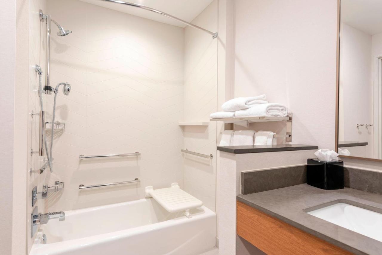 Fairfield Inn & Suites By Marriott Fair Oaks Farms Eksteriør bilde