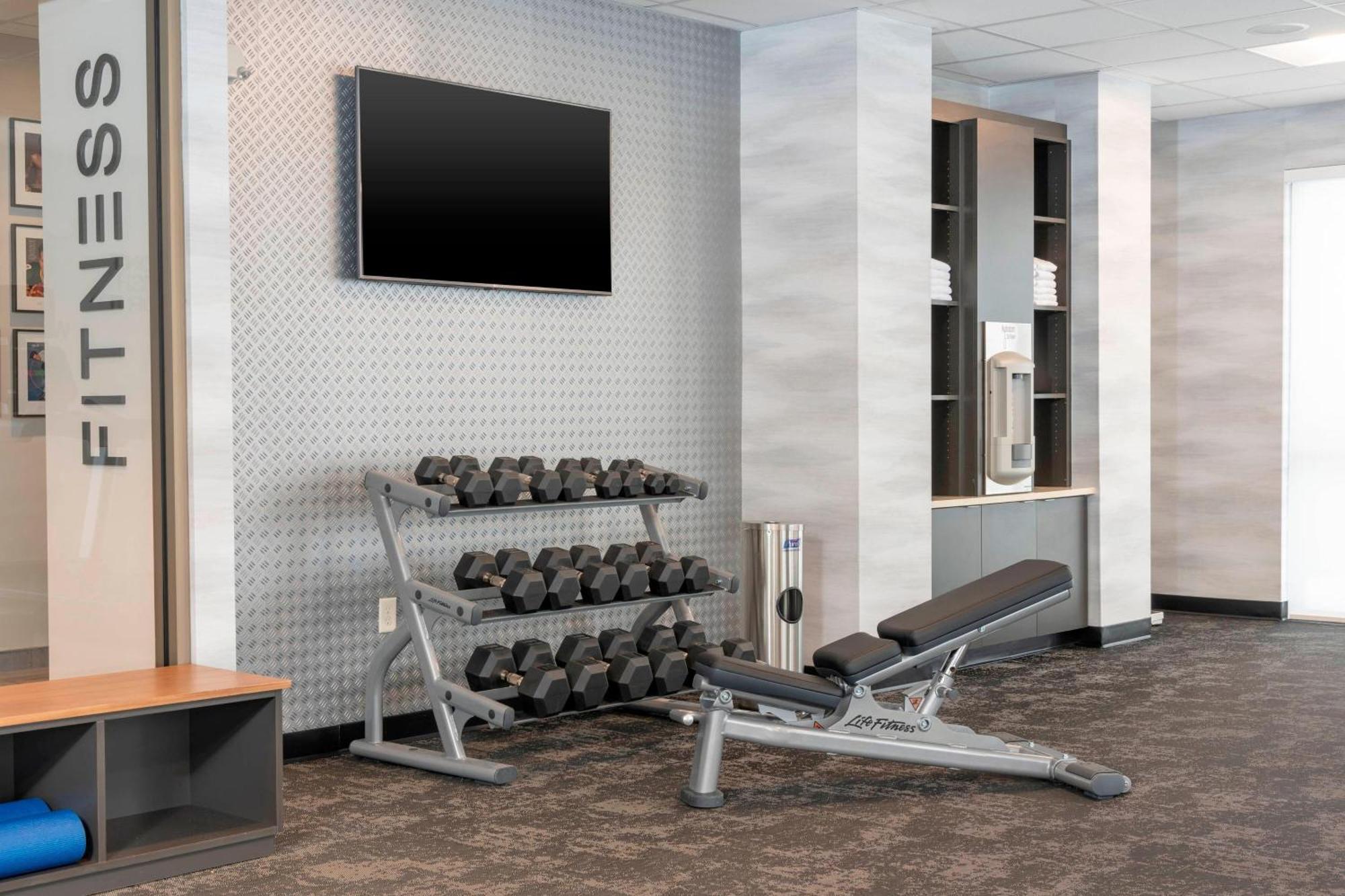 Fairfield Inn & Suites By Marriott Fair Oaks Farms Eksteriør bilde